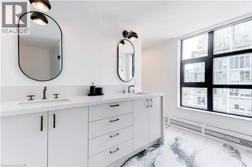 20 Niagara Street Unit# Ph1, Toronto, ON - Indoor Photo Showing Bathroom