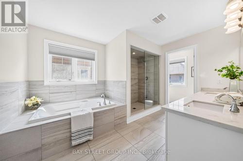 31 Woodgate Pines Drive, Vaughan, ON - Indoor Photo Showing Bathroom