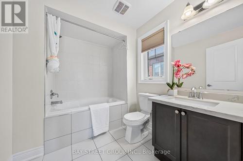 31 Woodgate Pines Drive, Vaughan, ON - Indoor Photo Showing Bathroom