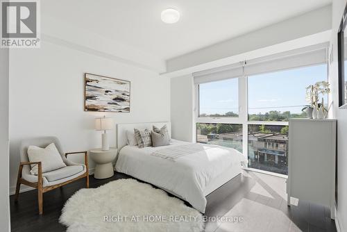 411 - 5101 Dundas Street W, Toronto, ON - Indoor Photo Showing Bedroom