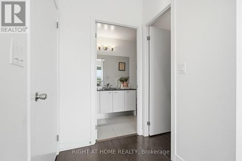 411 - 5101 Dundas Street W, Toronto, ON - Indoor Photo Showing Other Room