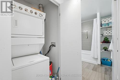 411 - 5101 Dundas Street W, Toronto, ON - Indoor Photo Showing Laundry Room