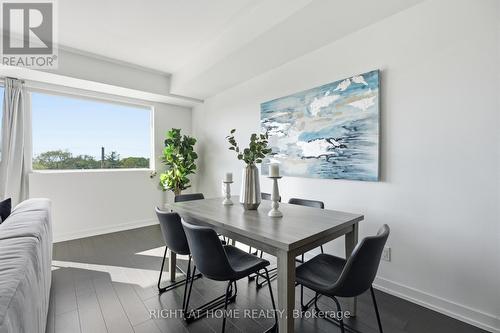 411 - 5101 Dundas Street W, Toronto, ON - Indoor Photo Showing Dining Room