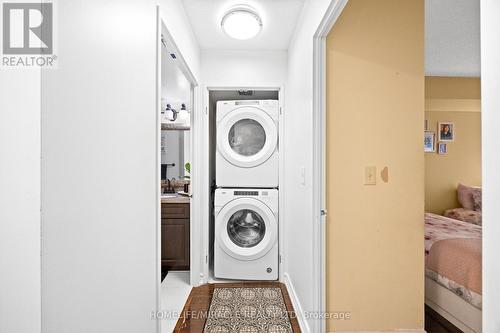 406 - 325 Webb Drive, Mississauga, ON - Indoor Photo Showing Laundry Room