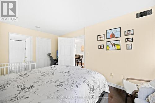 406 - 325 Webb Drive, Mississauga, ON - Indoor Photo Showing Bedroom