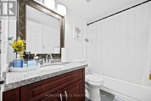 406 - 325 Webb Drive, Mississauga, ON - Indoor Photo Showing Bathroom