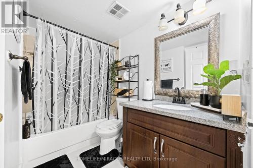 406 - 325 Webb Drive, Mississauga, ON - Indoor Photo Showing Bathroom