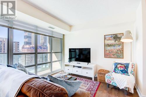 2205 - 208 Enfield Place, Mississauga, ON - Indoor