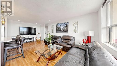 8 - 180 Dudley Avenue, Markham, ON - Indoor Photo Showing Living Room