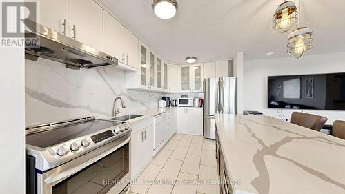 8 - 180 Dudley Avenue, Markham, ON - Indoor Photo Showing Kitchen