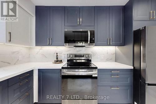 776 Garth Street, Hamilton, ON - Indoor Photo Showing Kitchen