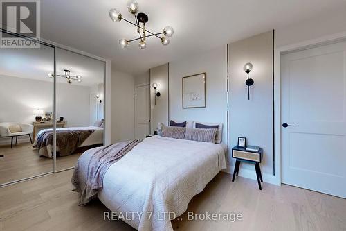 776 Garth Street, Hamilton, ON - Indoor Photo Showing Bedroom