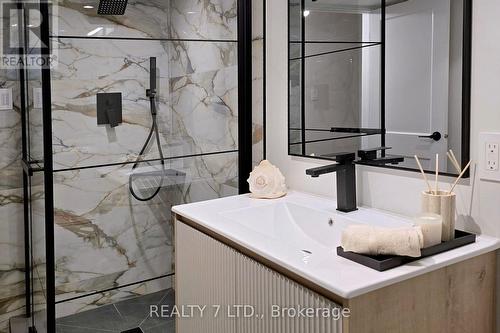 776 Garth Street, Hamilton, ON - Indoor