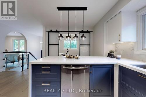 776 Garth Street, Hamilton, ON - Indoor Photo Showing Kitchen