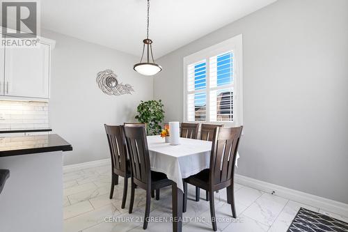 2824 Doyle Drive, London South, ON - Indoor Photo Showing Dining Room