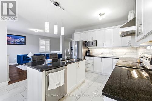 2824 Doyle Drive, London South, ON - Indoor Photo Showing Kitchen With Stainless Steel Kitchen With Double Sink With Upgraded Kitchen