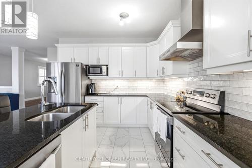 2824 Doyle Drive, London South, ON - Indoor Photo Showing Kitchen With Stainless Steel Kitchen With Double Sink With Upgraded Kitchen