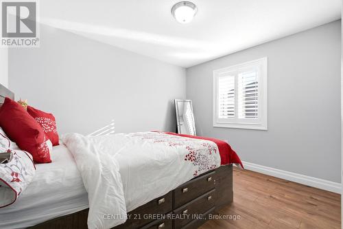 2824 Doyle Drive, London South, ON - Indoor Photo Showing Bedroom