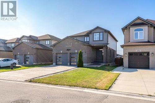 2824 Doyle Drive, London South, ON - Outdoor With Facade