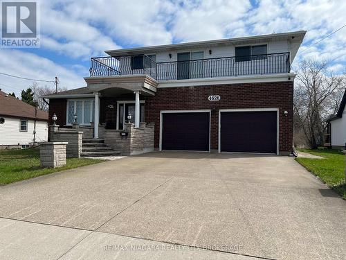 Wide Concrete Drive Way and Garage - 4628 Baldwin Avenue, Niagara Falls (Ascot), ON - Outdoor