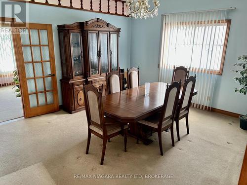 Vault Ceilings in Dining Room - 4628 Baldwin Avenue, Niagara Falls (Ascot), ON - Indoor Photo Showing Dining Room