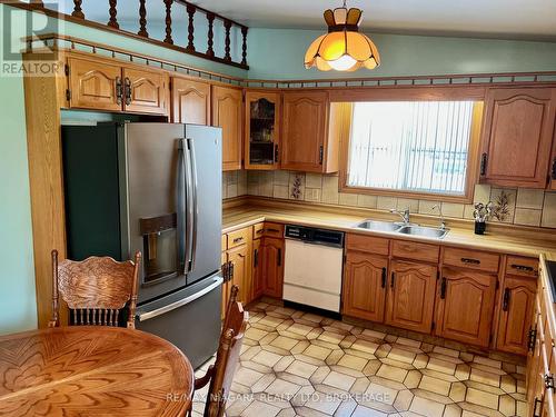 Built In Dishwasher and Extra Drawers - 4628 Baldwin Avenue, Niagara Falls (Ascot), ON - Indoor Photo Showing Kitchen With Double Sink