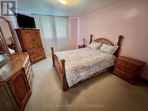 4628 Baldwin Avenue, Niagara Falls (Ascot), ON - Indoor Photo Showing Bedroom