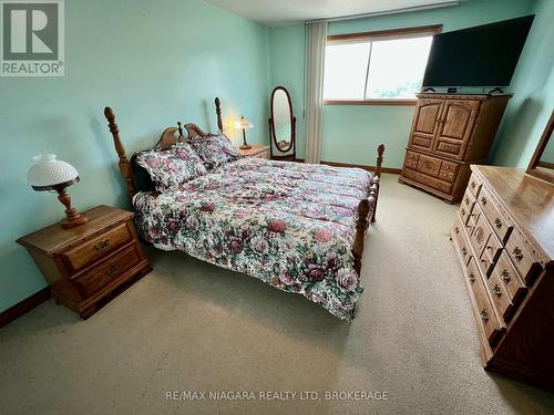 4628 Baldwin Avenue, Niagara Falls (Ascot), ON - Indoor Photo Showing Bedroom