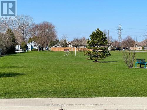 Baldwin Park right across the street! - 4628 Baldwin Avenue, Niagara Falls (Ascot), ON - Outdoor