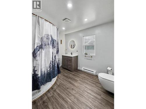 987 Kettle River Drive, Grand Forks, BC - Indoor Photo Showing Other Room
