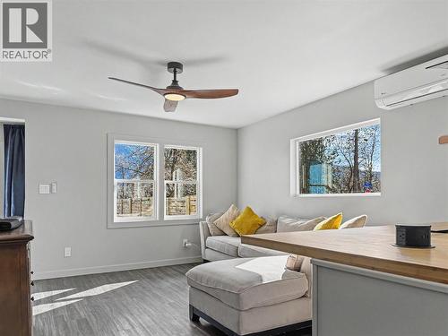 987 Kettle River Drive, Grand Forks, BC - Indoor Photo Showing Bedroom