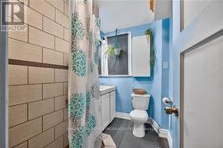2nd Floor Bath - 