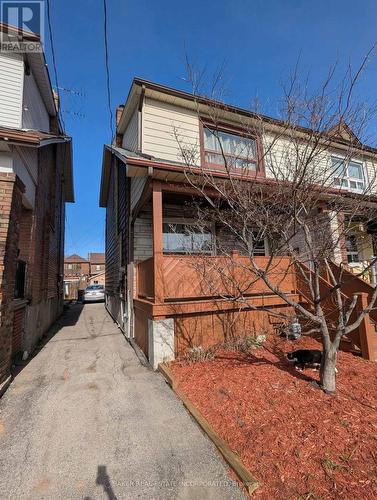 1867 Dufferin Street, Toronto, ON - Outdoor