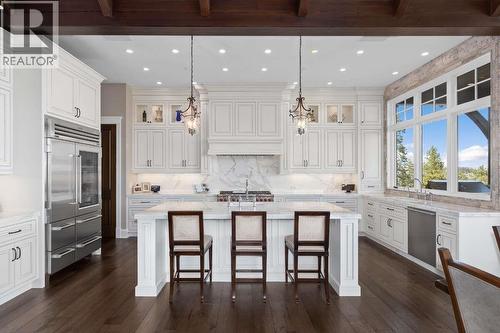 622 Jigger Place, Vernon, BC - Indoor Photo Showing Kitchen With Upgraded Kitchen