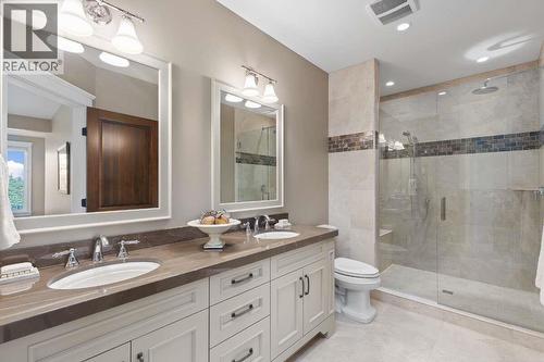 622 Jigger Place, Vernon, BC - Indoor Photo Showing Bathroom