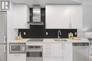 2321 - 352 Front Street W, Toronto, ON  - Indoor Photo Showing Kitchen 