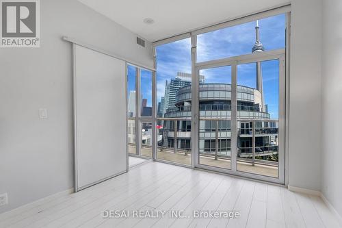 2321 - 352 Front Street W, Toronto, ON - Indoor Photo Showing Other Room