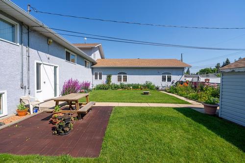 3907 3905 54 Street, Wetaskiwin, AB - Outdoor