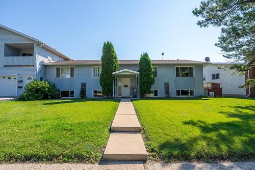 3907 3905 54 Street, Wetaskiwin, AB - Outdoor With Facade