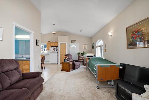 3907 3905 54 Street, Wetaskiwin, AB - Indoor Photo Showing Living Room