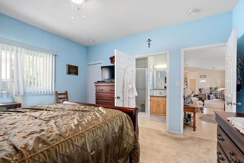 3907 3905 54 Street, Wetaskiwin, AB - Indoor Photo Showing Bedroom