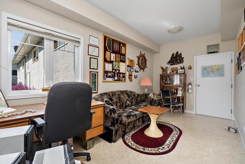 3907 3905 54 Street, Wetaskiwin, AB - Indoor Photo Showing Office