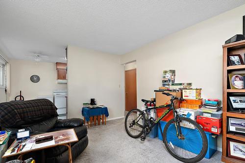 3907 3905 54 Street, Wetaskiwin, AB - Indoor