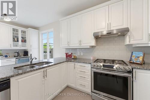 76 Tapadero Avenue, Ottawa, ON - Indoor Photo Showing Kitchen With Double Sink With Upgraded Kitchen