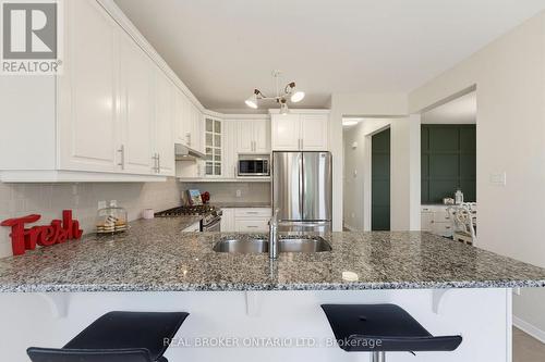 76 Tapadero Avenue, Ottawa, ON - Indoor Photo Showing Kitchen With Double Sink With Upgraded Kitchen