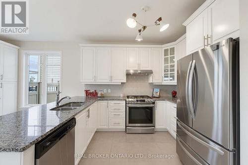 76 Tapadero Avenue, Ottawa, ON - Indoor Photo Showing Kitchen With Double Sink With Upgraded Kitchen