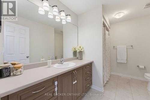 76 Tapadero Avenue, Ottawa, ON - Indoor Photo Showing Bathroom