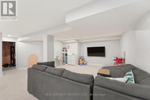 76 Tapadero Avenue, Ottawa, ON - Indoor