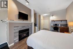Unit 101B - 