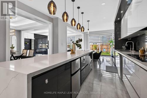 20 Wannamaker Crescent, Cambridge, ON - Indoor Photo Showing Kitchen With Upgraded Kitchen